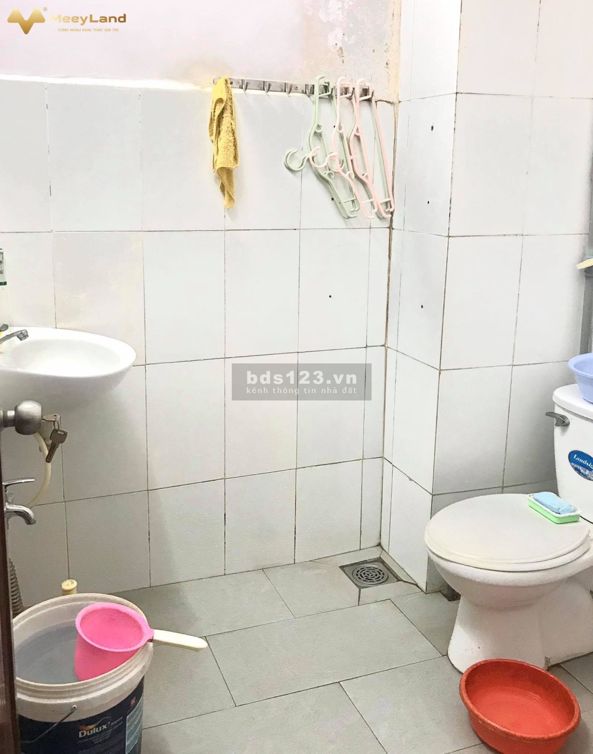 Chính chủ bán nhà lầu 1 quận 5 (căn góc)