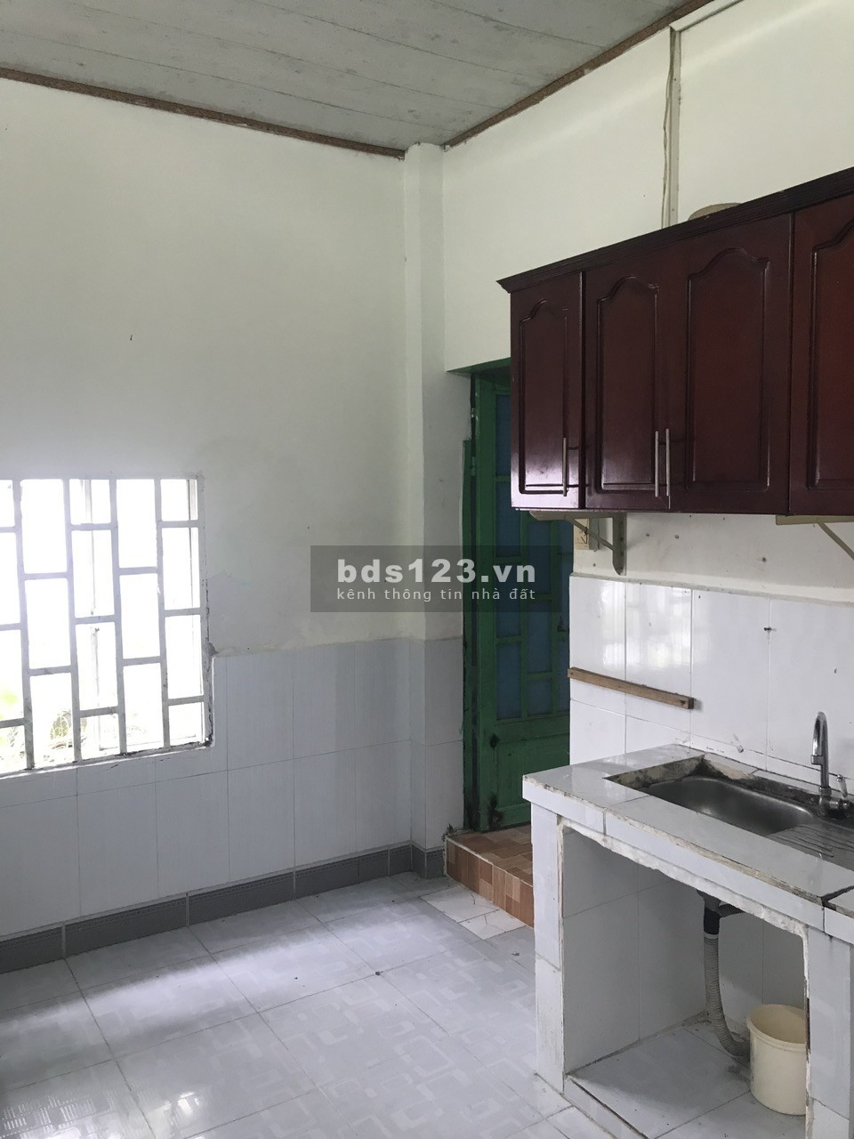 Chính chủ cho thuê nhà và đất hẻm sắt P28 Q Bình Thạnh. Giá 5 triệu/Tháng.