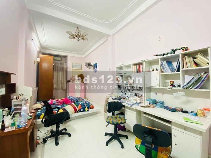 Đất phân lô - Ô tô đỗ cửa vào nhà - 4 Tầng ở ngay - 50m2, 4 ngủ, giá 8,7 tỷ