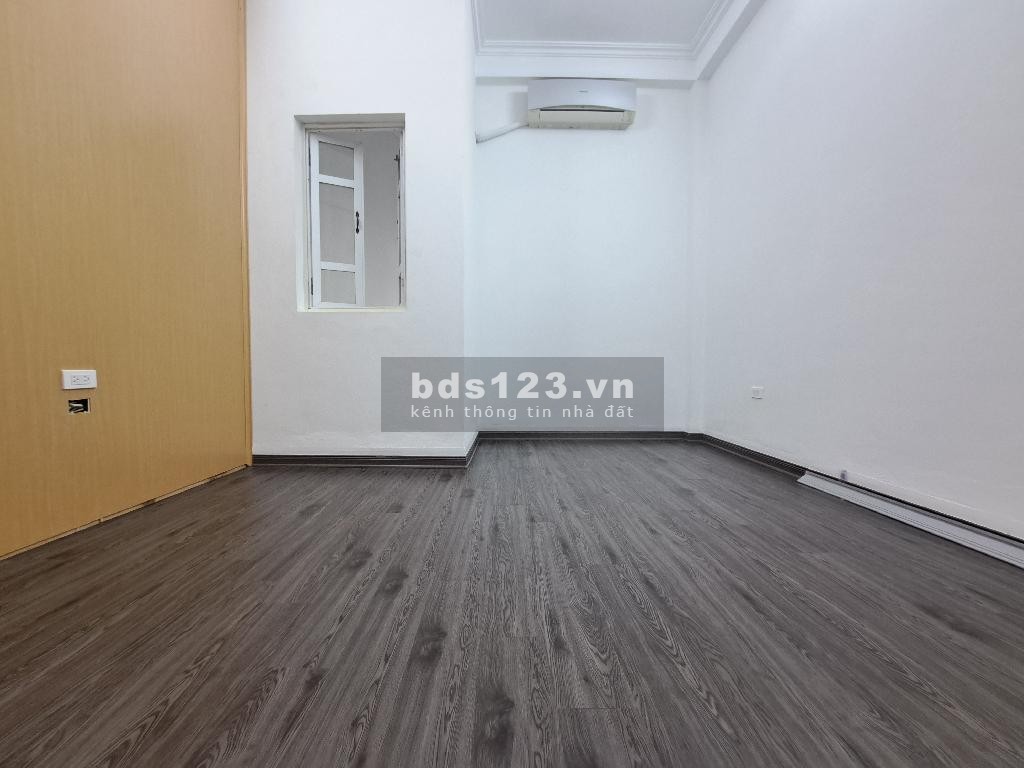 Nhà mới đón Tết, trung tâm Tân Mai, 44m2 x 4 tầng, 4 ngủ, giá 5,5 tỷ