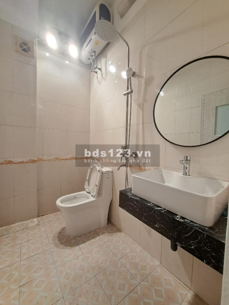 Nhà mới đón Tết, trung tâm Tân Mai, 44m2 x 4 tầng, 4 ngủ, giá 5,5 tỷ