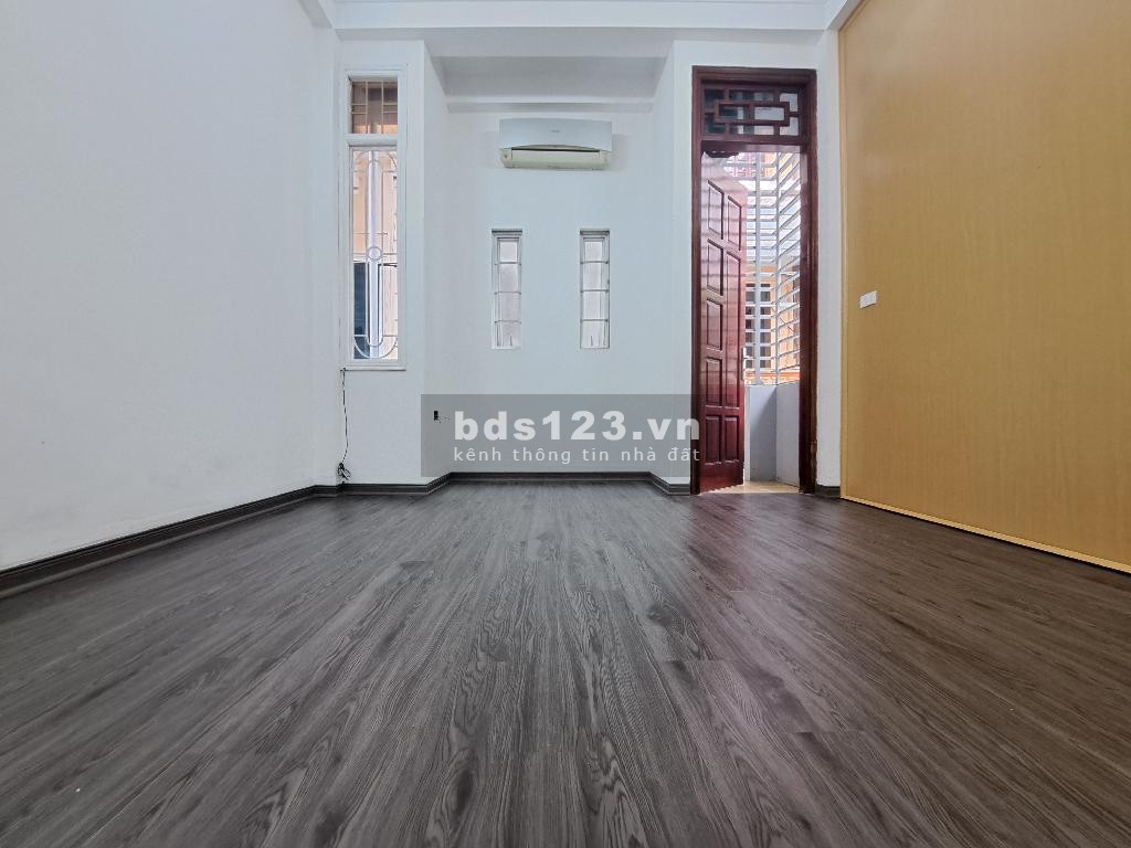 Nhà mới đón Tết, trung tâm Tân Mai, 44m2 x 4 tầng, 4 ngủ, giá 5,5 tỷ
