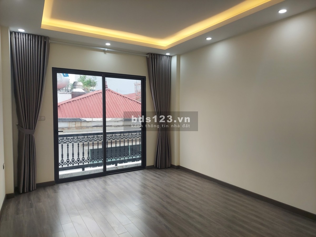 Nhà đẹp Nguyễn Sơn, 40m2, 5 tầng thang máy, Gara, nhỉnh 8 tỉ