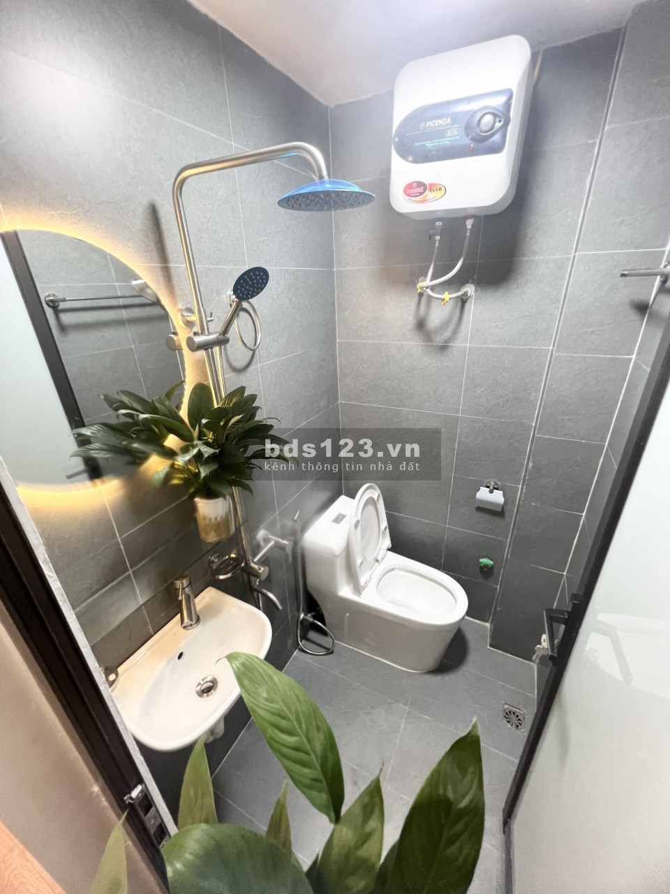Hàng hot bay nhanh - Đẹp quên lối về - Ngõ ngách rộng thoáng - Khách mua xách valy vào ở đón Tết
