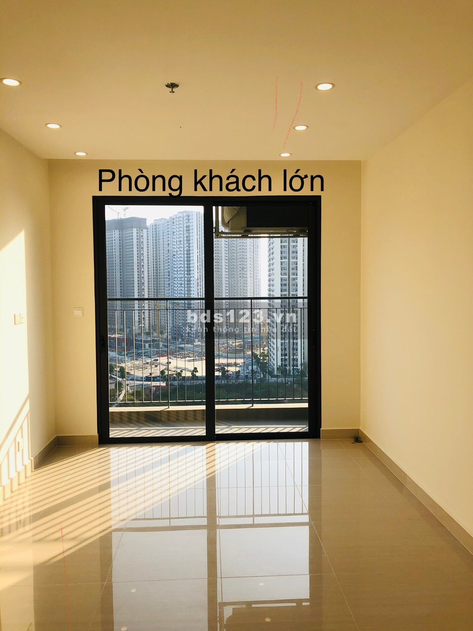 Gấp gấp !!! Bán nhanh trước tết Căn 2n2vs toà S403 view bể bơi xịn xò
