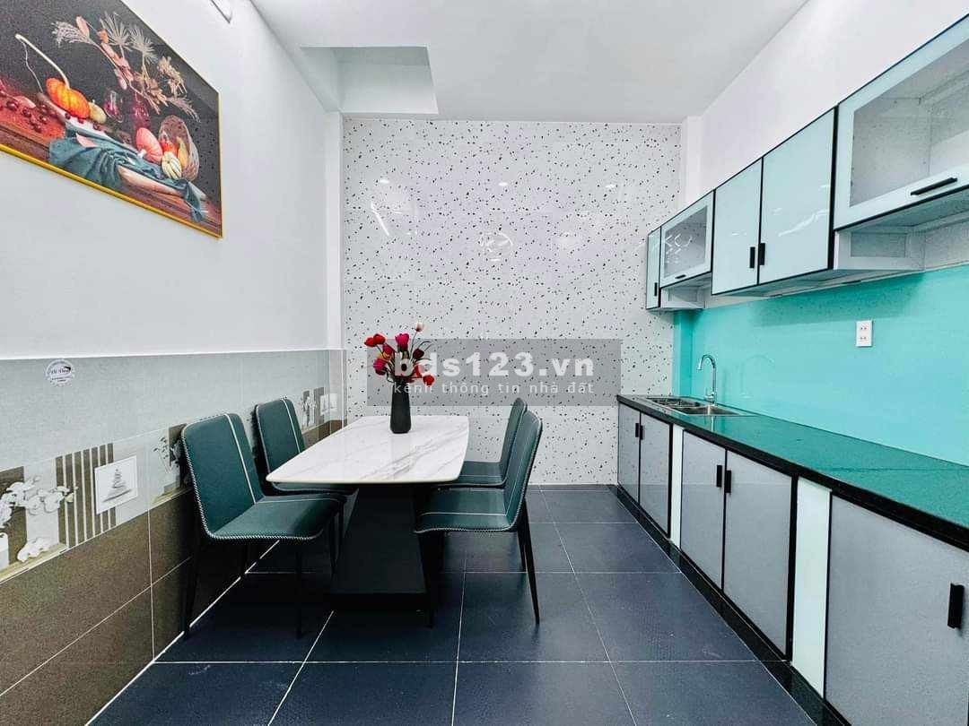 HXH Tránh Phạm Văn Bạch, Phường 15, Q. Tân Bình - 48M2- 4 Tầng mới đẹp, 4PN – 4,85 tỷ MS 044