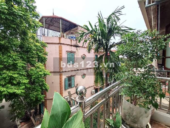 Cần bán nhà mặt tiền lớn. Nhà to. Ngõ ô tô tránh, diện tích 72m2 x Mặt tiền 7m