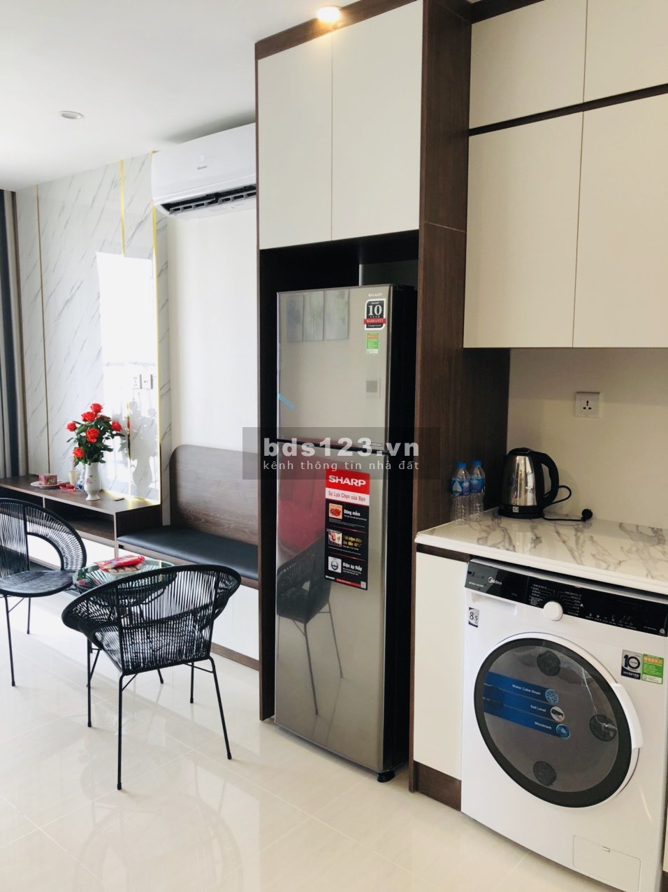 Cho thuê căn hộ 1 Ngủ + 43m2 ,đầy đủ nội thất