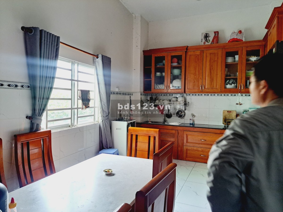 Nhà bán, Bình Hưng Hòa A, Bình Tân, 92m2, 4 tầng, Chỉ Hơn 6 tỷ.