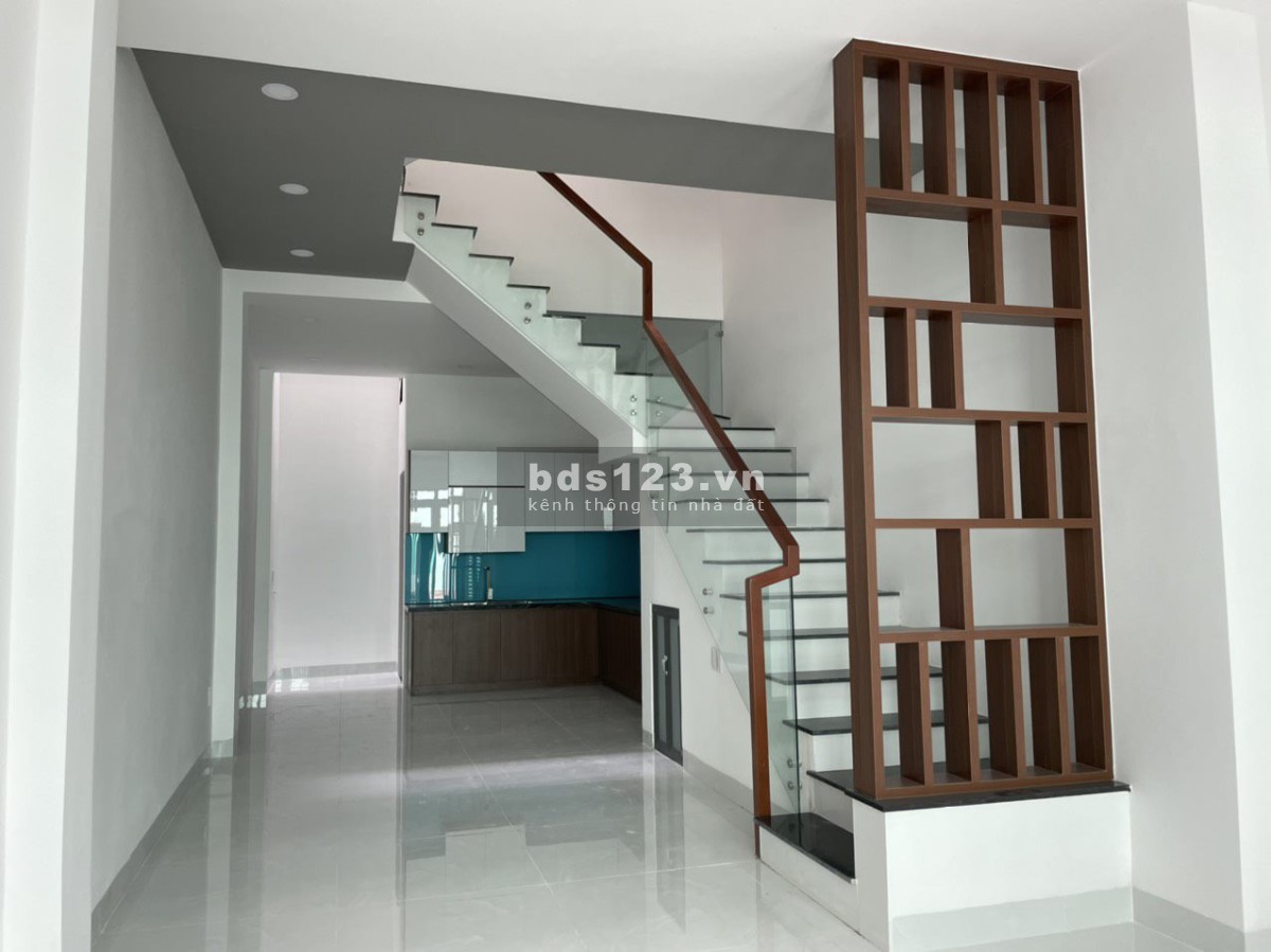 Cho thuê nhà hẻm xe hơi 2 lầu đường Vườn Lài, Phường An Phú Đông, quận 12