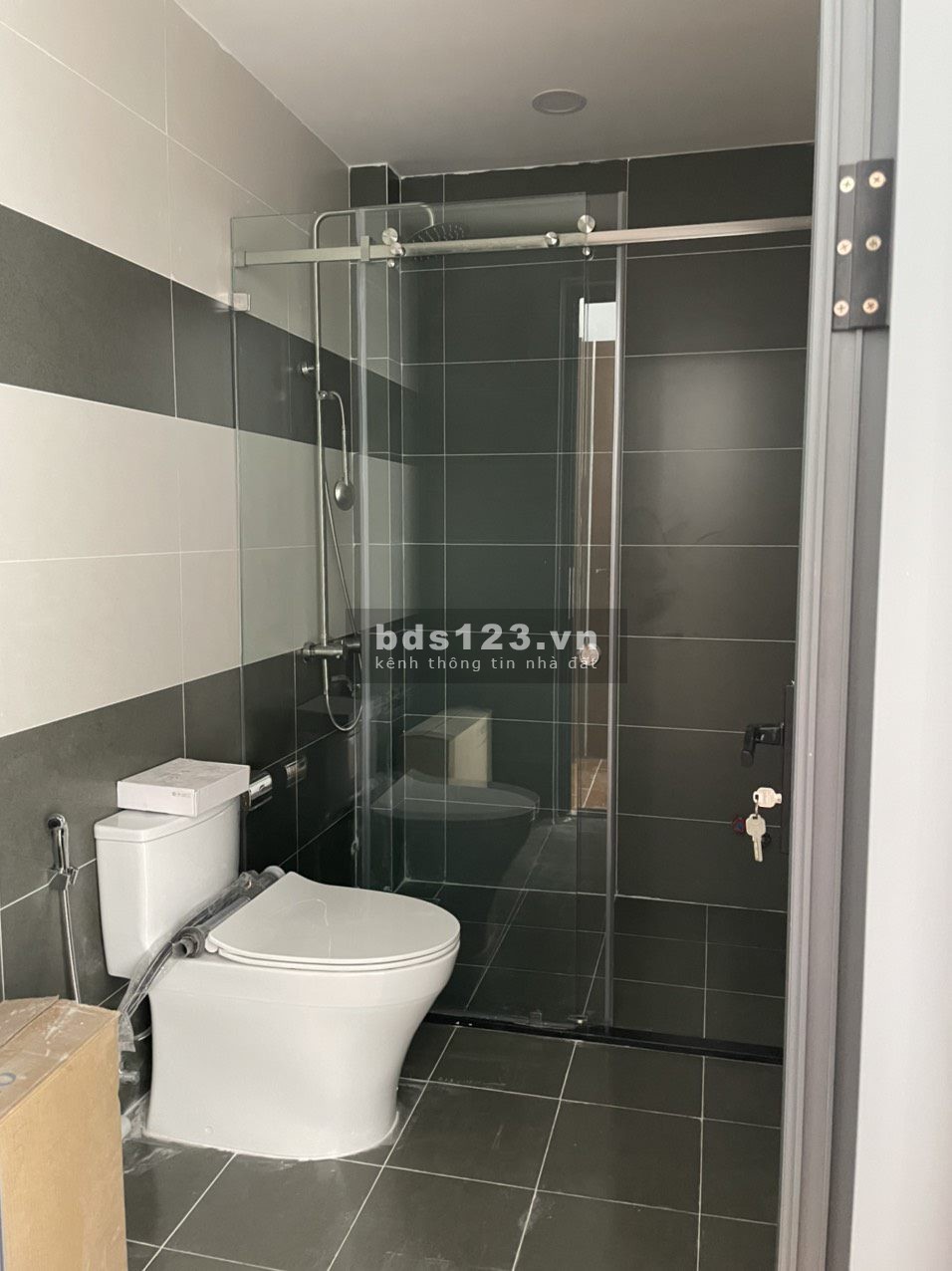 Cho thuê nhà hẻm xe hơi 2 lầu đường Vườn Lài, Phường An Phú Đông, quận 12