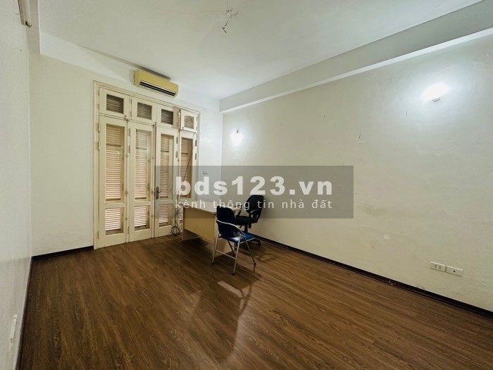 Cần tìm chủ mới nhà phân lô Kim Giang - Hoàng Mai, 68m2 x 4 tầng, mặt tiền 8,4m, giá 16 tỷ