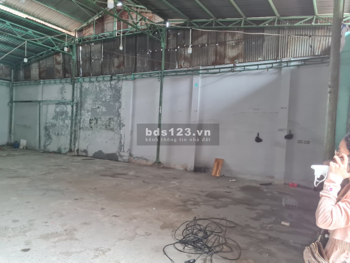 Cho thuê kho xưởng 400m2 gần đường Lạc Long Quân, phường 5, Quận 11, TP.HCM
