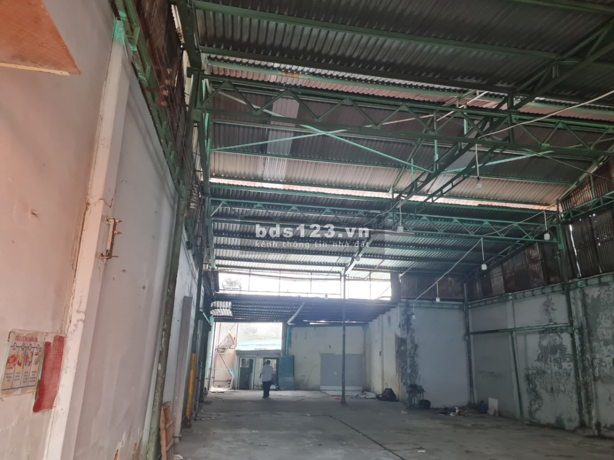 Cho thuê kho xưởng 400m2 gần đường Lạc Long Quân, phường 5, Quận 11, TP.HCM