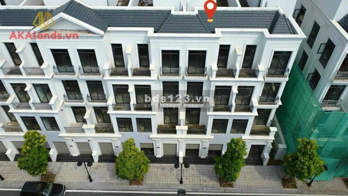 Shophouse sổ lâu đường 52m dối diện 60 tòa chung cư giá 32.1 tỷ tại Vin Gia Lâm (0985941715)