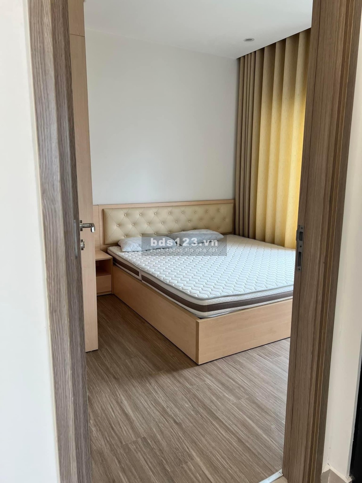 Chính chủ gửi bán căn hộ 2N + 1 góc full nội thất 70m² chỉ 2 tỷ tại Vinhomes Ocean Park
