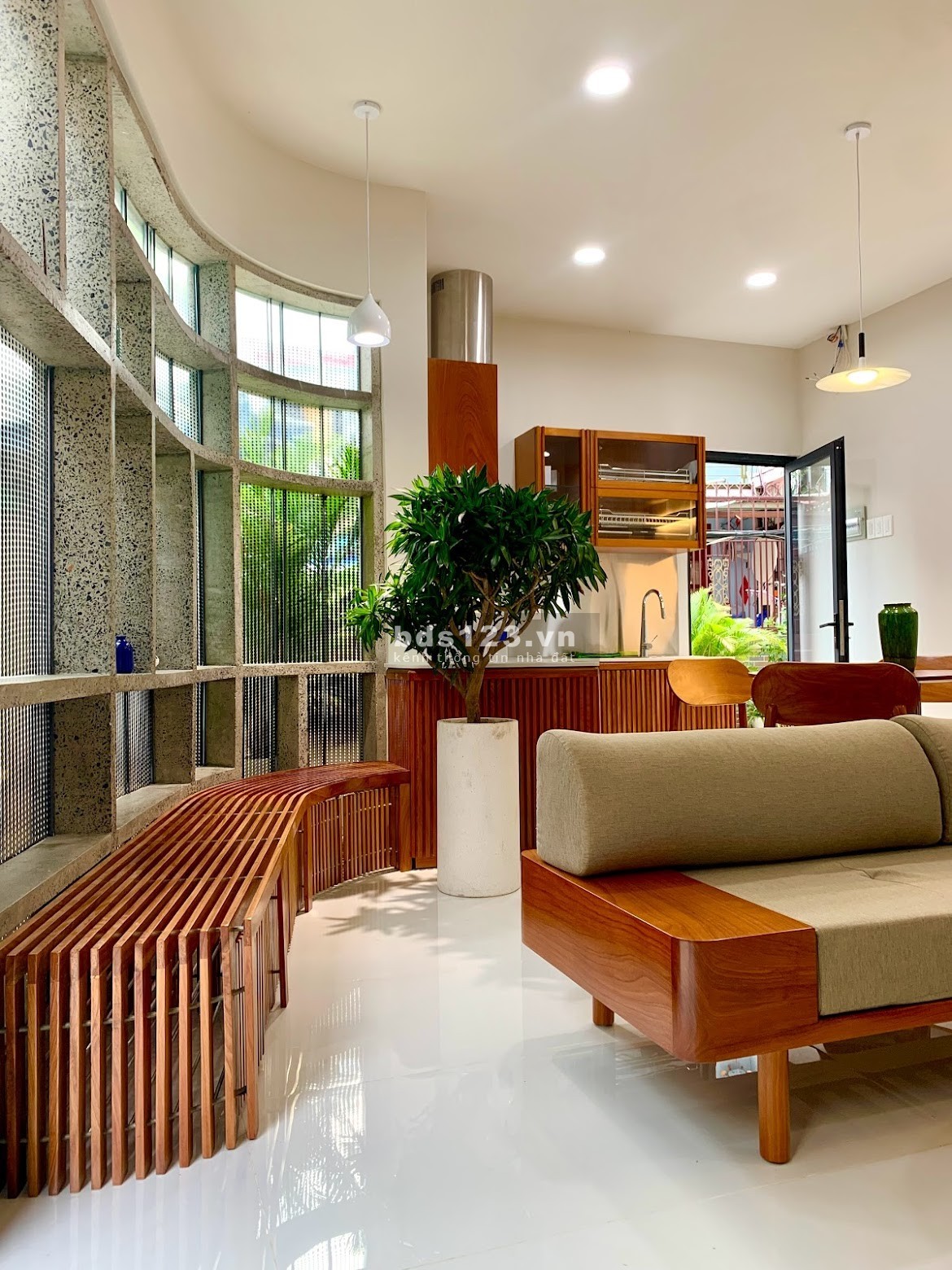 Siêu Mẫu CMT8, P.10 , Q.3, DT 35m2 – 5m x 7.5m: 6.6 tỷ, bán trong 7 ngày – MS 044
