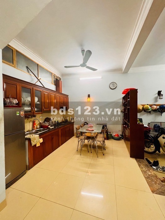 Bán nhà giá đẹp Tựu Liệt, Thanh Trì, 42m2 x 5 tầng, MT 6m và 6 ngủ, giá 4,1 tỷ