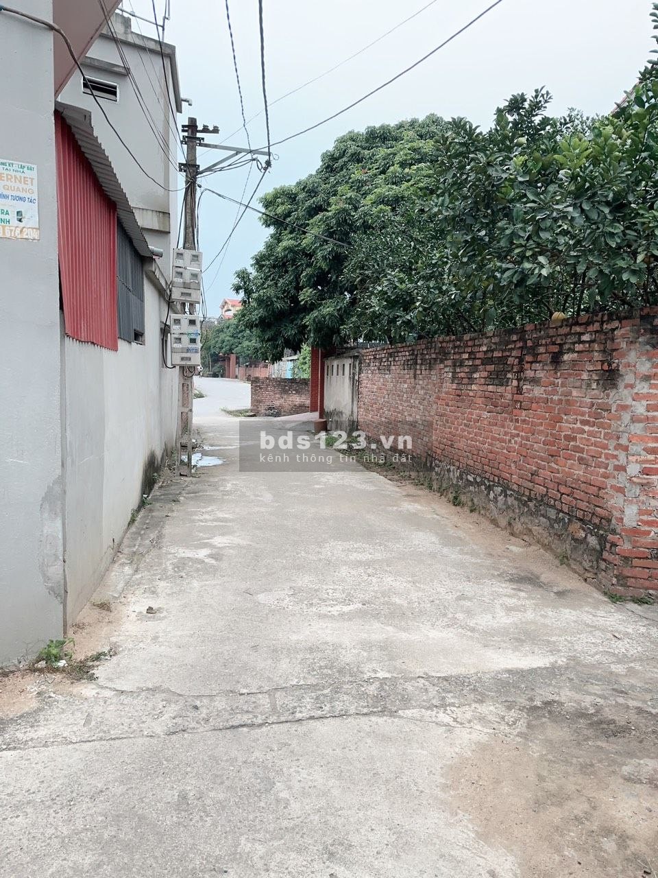 Cuối năm gia đình cần tiền bán gấp, lên bán lô đất diện tích 200 m2, mặt tiền 7m