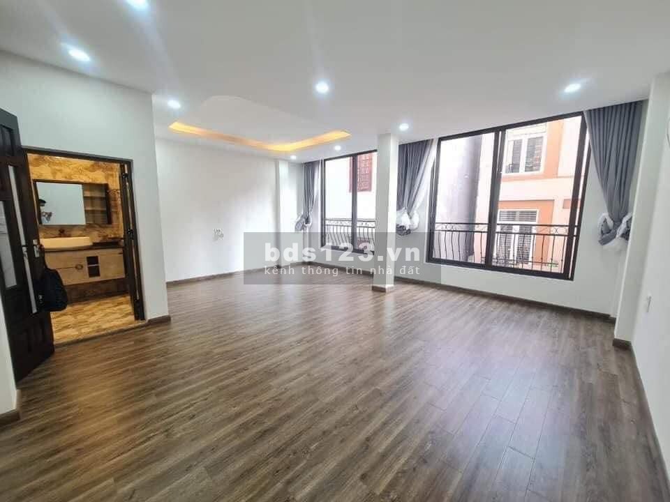 4 tỷ nhà mới - Lê Thanh Nghị - Lô góc, ngõ thông, 30m