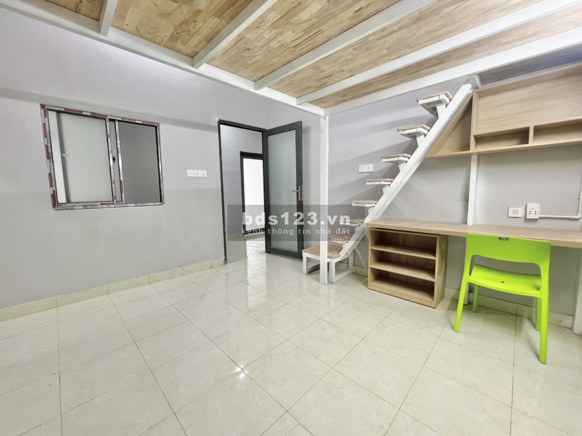 Khai trương phòng mới bancol - Cửa sổ thoáng giờ giấc tự do, an ninh tốt