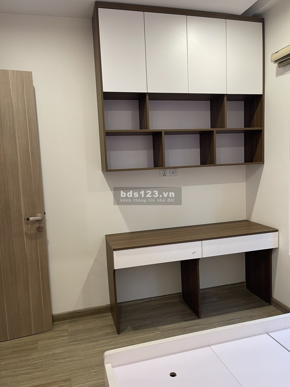 Chính chủ cần bán căn hộ 2N2WC góc giá hợp lý