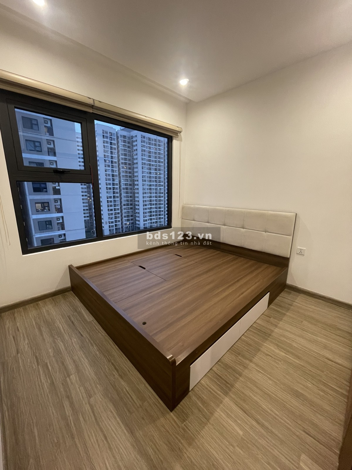 Chính chủ cần bán căn hộ 2N2WC góc giá hợp lý