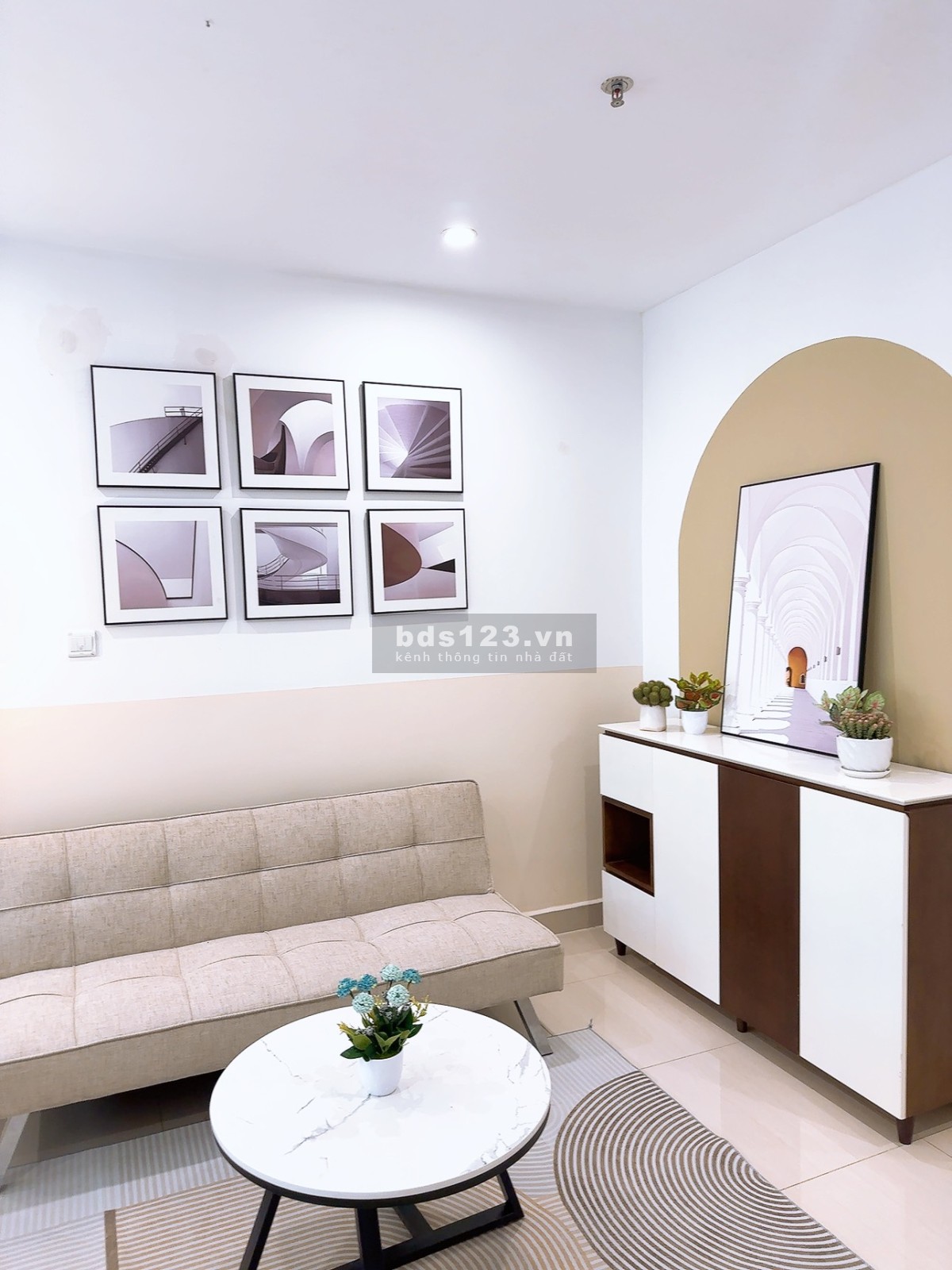 Chính chủ cần bán căn hộ Studio 28m2 đầy đủ nội thất, đã có sổ, giá 1tỷ200tr bao toàn bộ phí