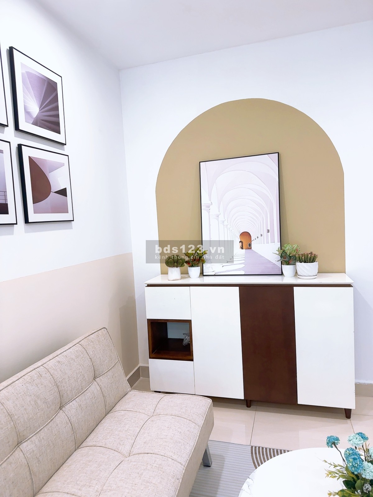 Chính chủ cần bán căn hộ Studio 28m2 đầy đủ nội thất, đã có sổ, giá 1tỷ200tr bao toàn bộ phí