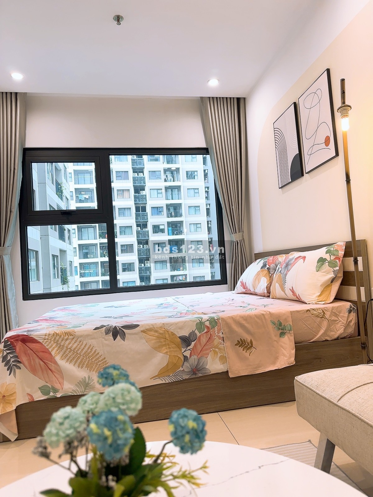 Chính chủ cần bán căn hộ Studio 28m2 đầy đủ nội thất, đã có sổ, giá 1tỷ200tr bao toàn bộ phí
