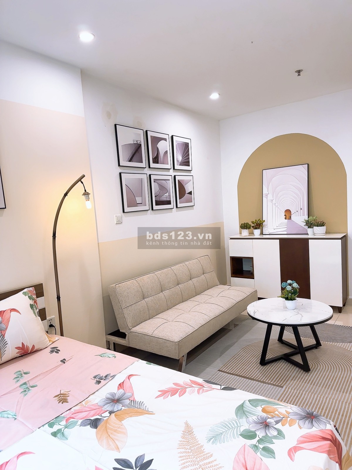 Chính chủ cần bán căn hộ Studio 28m2 đầy đủ nội thất, đã có sổ, giá 1tỷ200tr bao toàn bộ phí