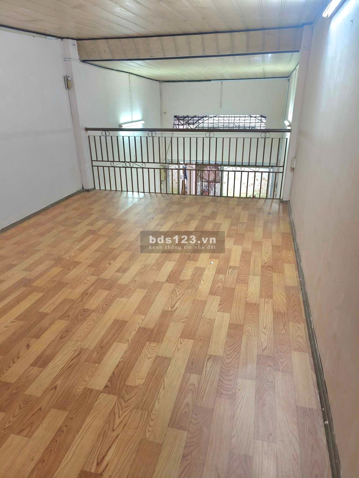 Nhà nguyên căn cho thuê B122/ Bạch Đằng, Tân Bình Đường 10m Khu Sân bay, 9 triệu, có 3PN