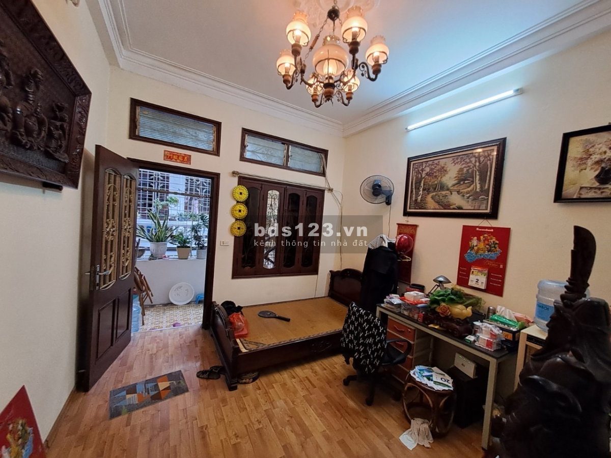 Nhà đẹp ở ngay trung tâm quận Đống Đa - 20M ô tô tránh - Tiện ích bạt ngàn