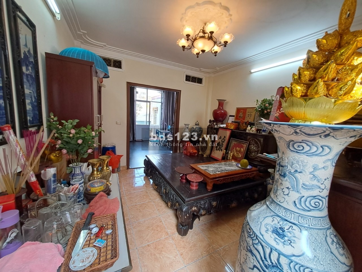 Nhà đẹp ở ngay trung tâm quận Đống Đa - 20M ô tô tránh - Tiện ích bạt ngàn