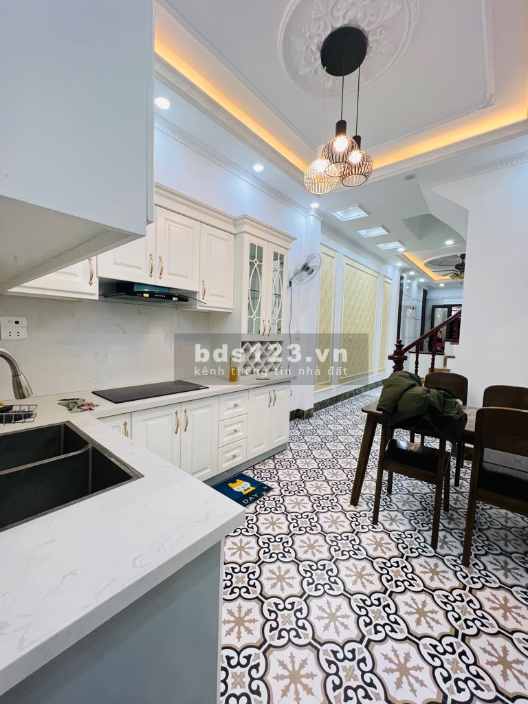 Bán nhà trung tâm quận Đống Đa, Hà Nội, diện tích 53m, 6.x tỷ