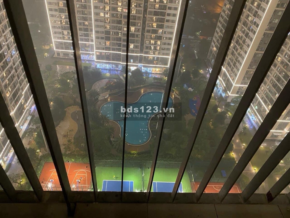 Bán gấp trước Tết !!! Rẻ nhất căn hộ 1N+1 Vinhomes Smart City view bể bơi, 2.1 tỷ bao phí