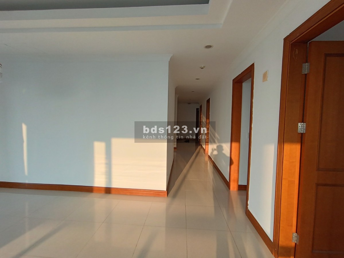 Bán căn hộ 3 phòng ngủ tại Essensia Splendora view cực đẹp, 150m2