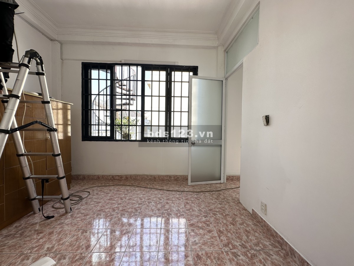 Cho thuê phòng trọ 719 Huỳnh Tấn Phát, Quận 7 có Sân thượng riêng thoáng mát