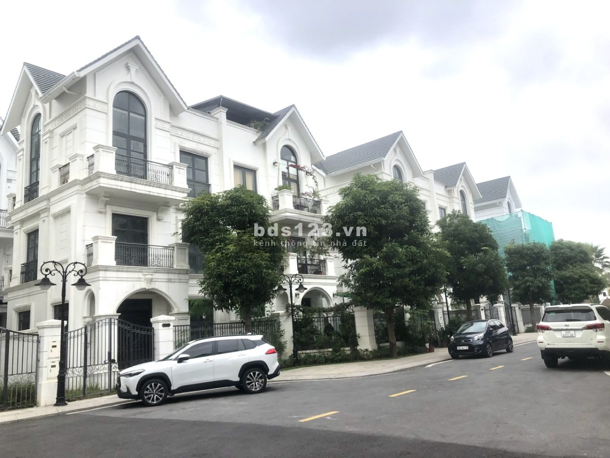 Bán biệt thự song lập San Hô ngay cạnh hồ Ngọc Trai và trường đại học Vinuni-Vinhomes Ocean Park.