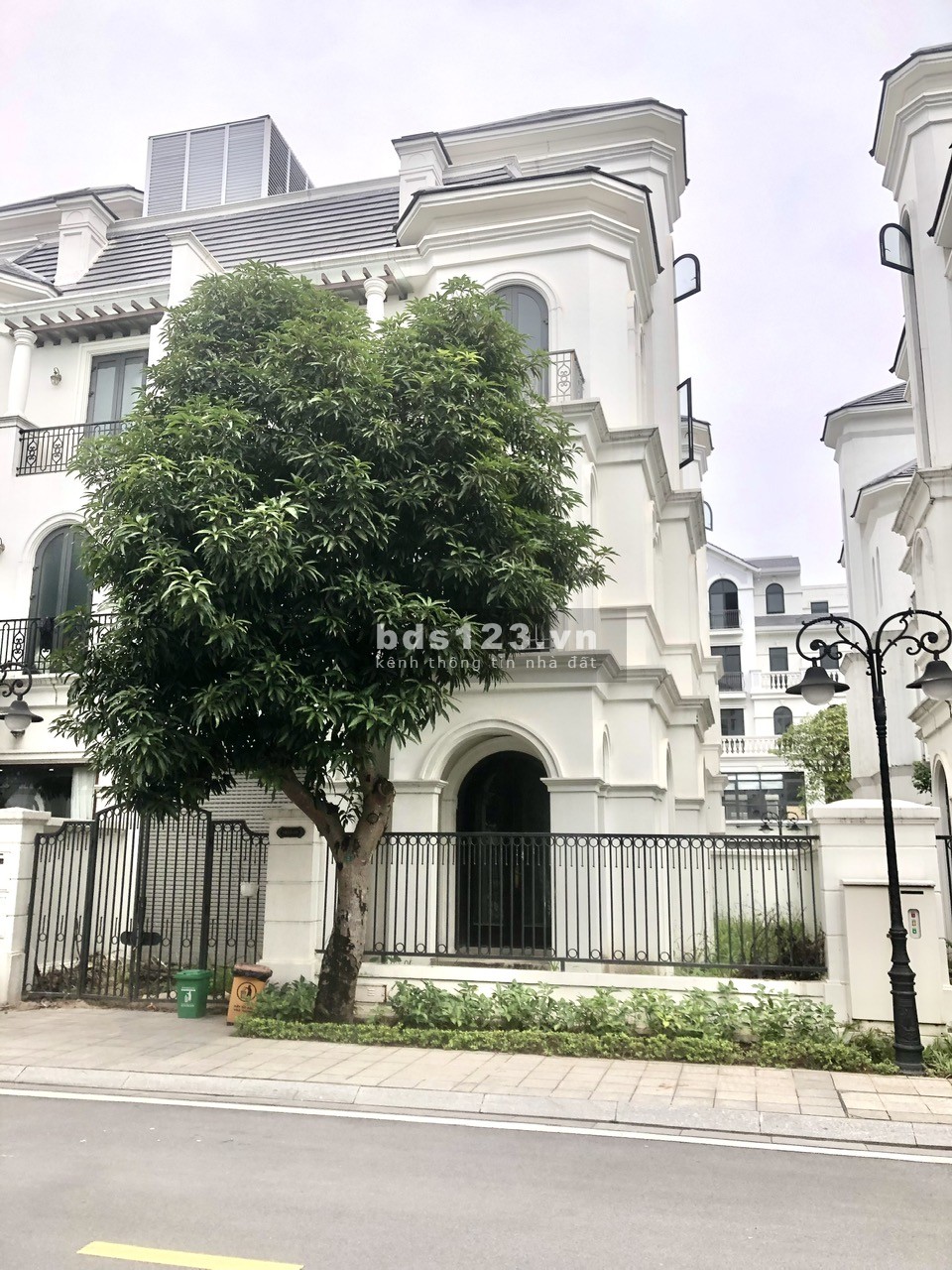 Bán nhanh căn biệt thự song lập trục sao biển 08, Vinhomes Ocean Park, gần hồ Ngọc Trai-28,x tỷ bp