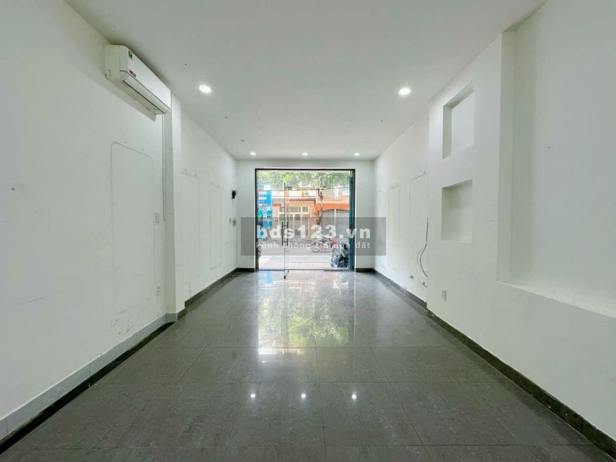 Cho thuê mặt bằng mặt tiền đường lớn xe tải đường Phan ĐÌnh Phùng, Tân Phú, chỉ 10tr mới tinh