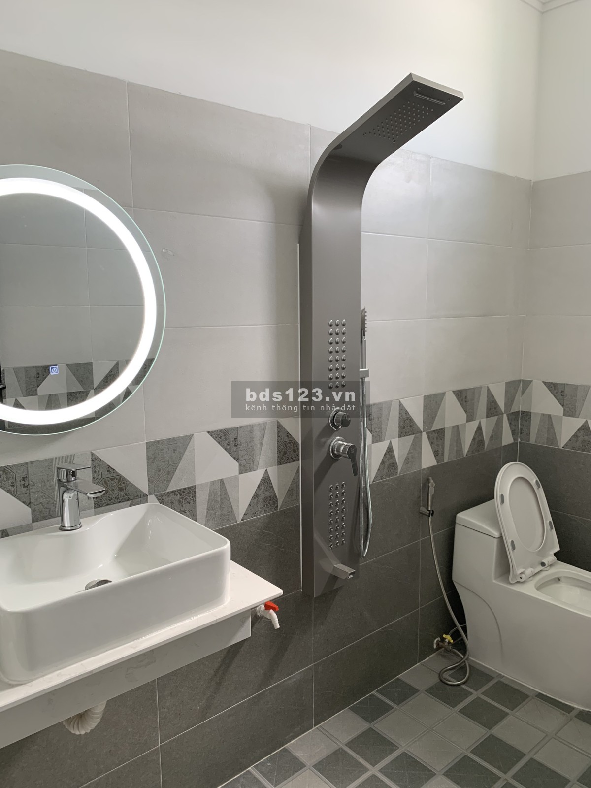 Bán nhà hẻm 179 đường Phạm Ngọc Thạnh, Phường Đống Đa, Plei Ku, Gia Lai. Liên hệ 0923636888
