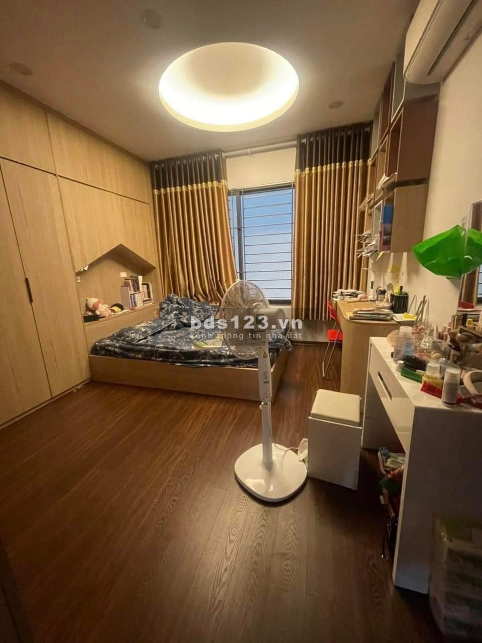 17.2 tỷ, mặt phố Giáp Bát – 72M2 – Nội thất xịn xò - Ngõ thông tứ phía - Gara Oto