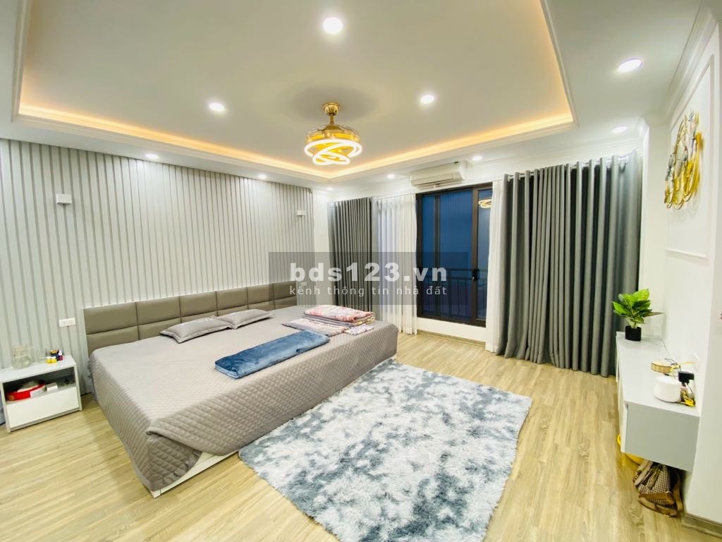 Cần bán nhà đẹp ở luôn - 7 tầng thang máy - Nội thất xịn xò - Ngõ ô tô cạnh nhà