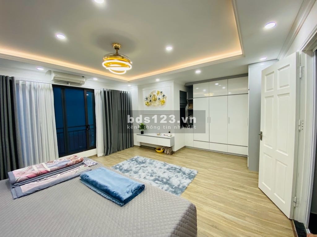 Cần bán nhà đẹp ở luôn - 7 tầng thang máy - Nội thất xịn xò - Ngõ ô tô cạnh nhà