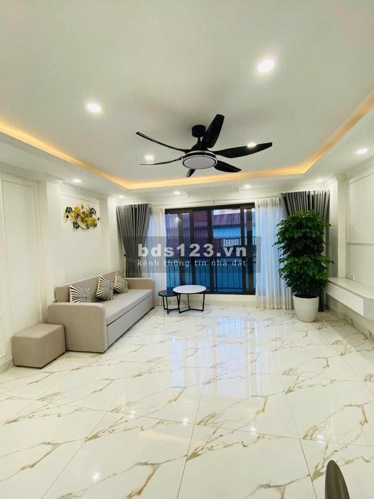 Cần bán nhà đẹp ở luôn - 7 tầng thang máy - Nội thất xịn xò - Ngõ ô tô cạnh nhà