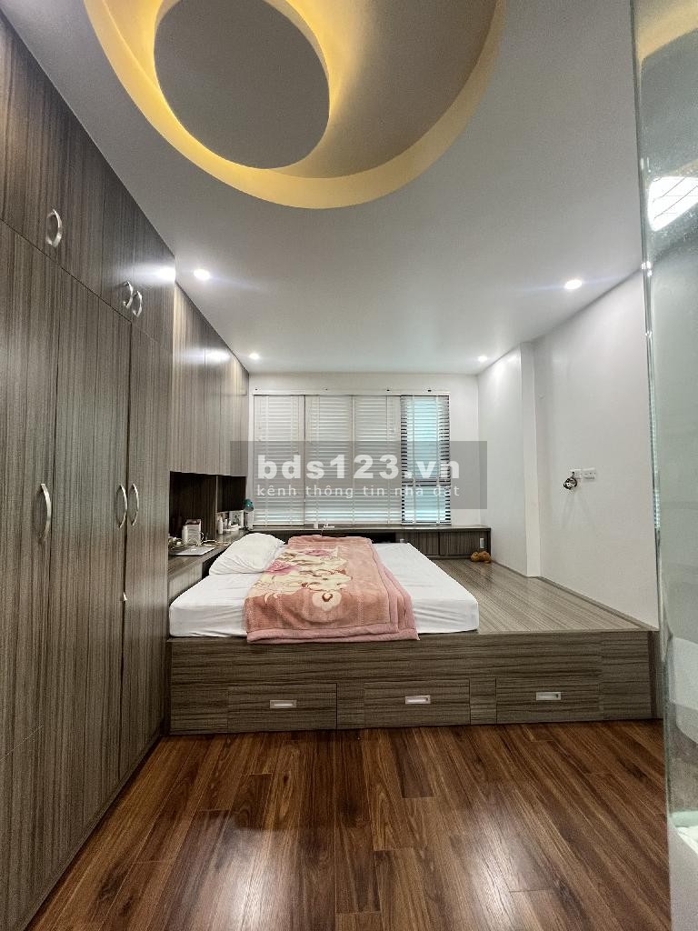 Nhà đẹp hiếm - Phân lô ô tô vào nhà - Ngõ rộng phố Hoàng Văn Thái