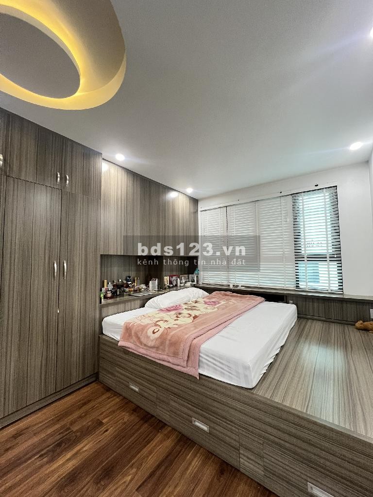 Nhà đẹp hiếm - Phân lô ô tô vào nhà - Ngõ rộng phố Hoàng Văn Thái