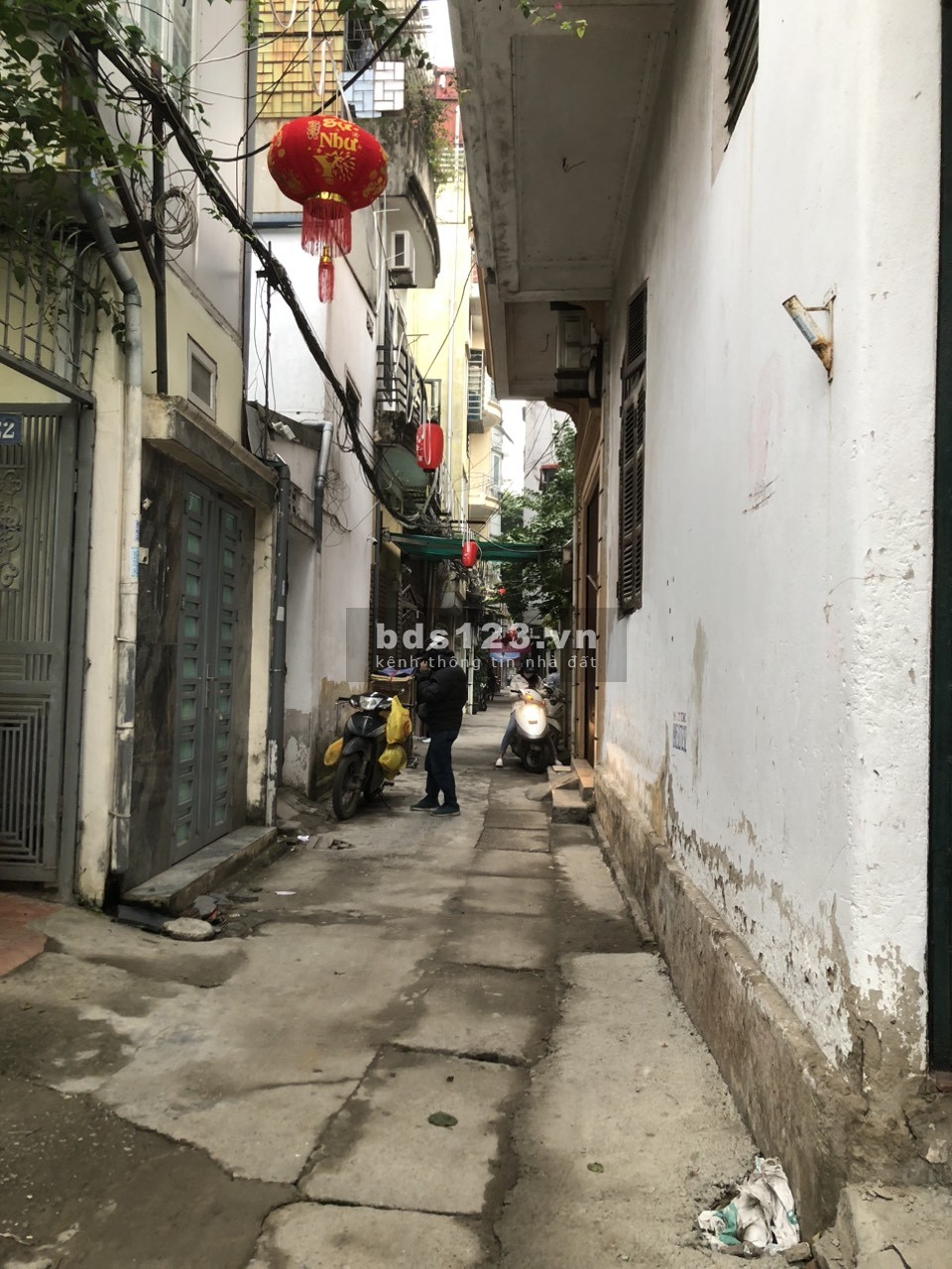 Bán nhà Tứ Liên, về ở luôn, 47m2, 4 tầng, giá bán 5.6 tỷ