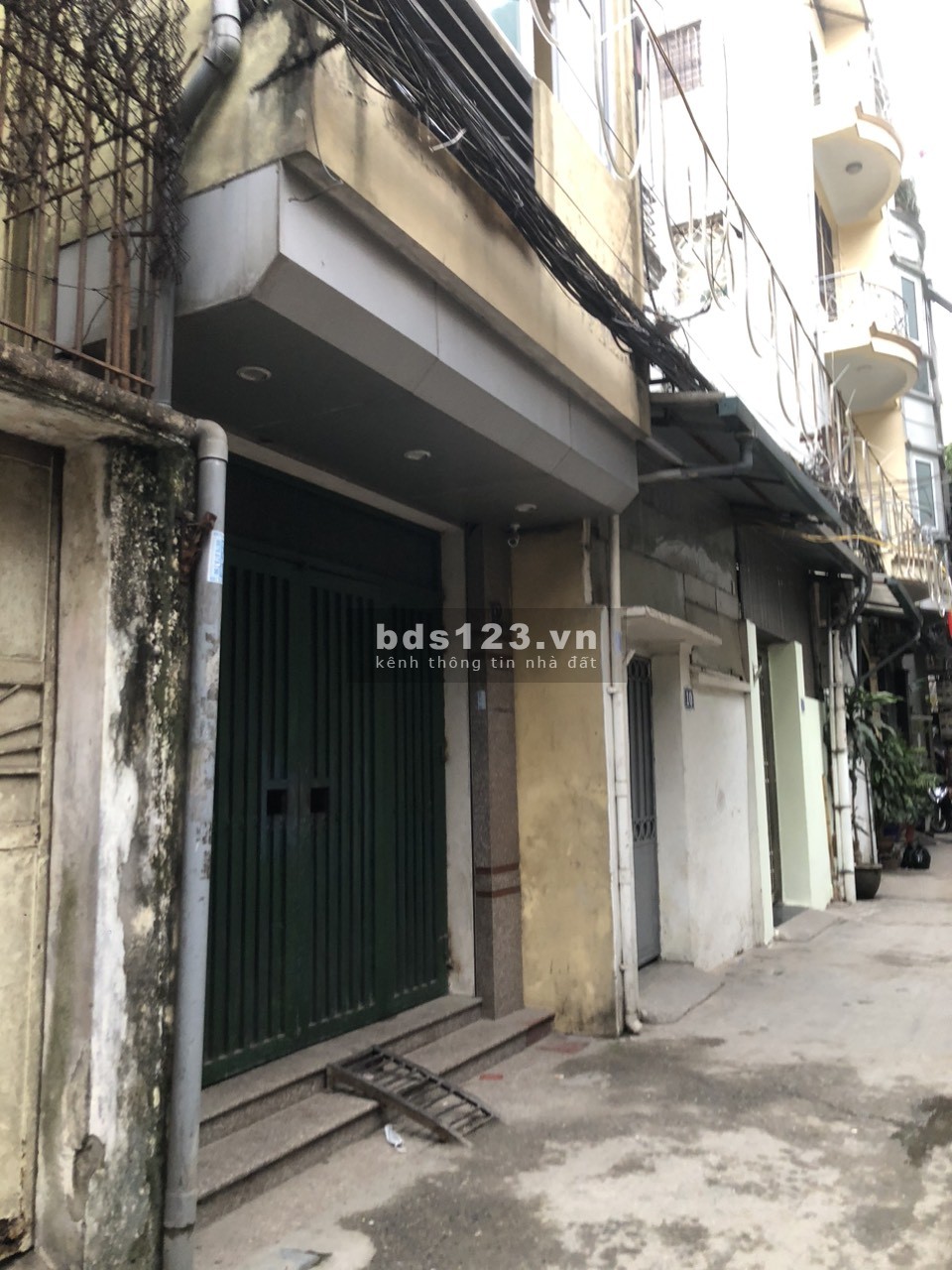 Bán nhà Tứ Liên, về ở luôn, 47m2, 4 tầng, giá bán 5.6 tỷ